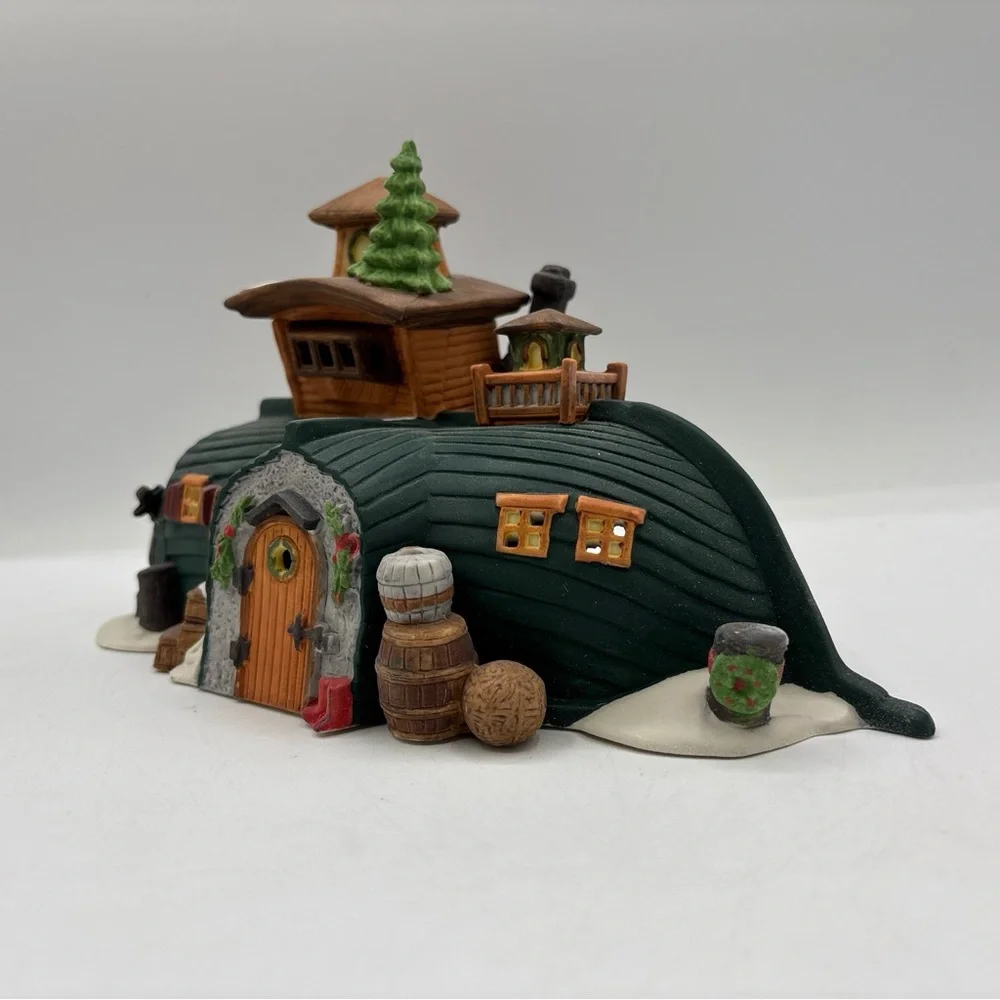 Dept 56 1989 HVC DVS David Copperfield Peggotty’s Seaside Cottage 5550-6 Vintage